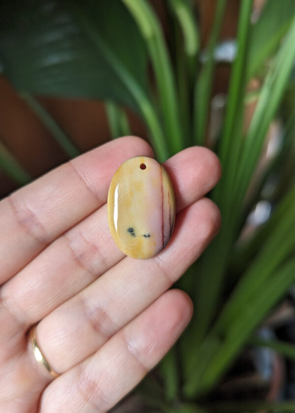pendentif jaspe mokaite