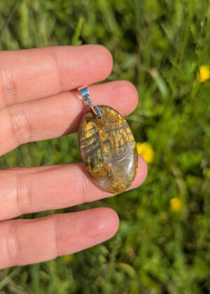 Pendentif en Nellite B
