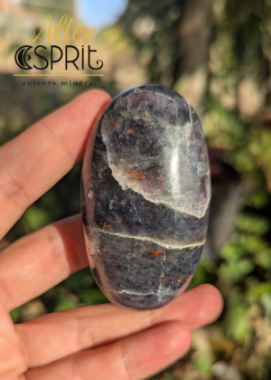Iolite en galet