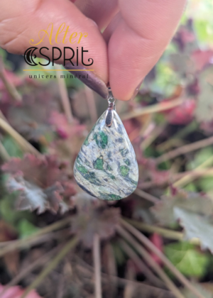 Pendentif Smaragdite Corse A